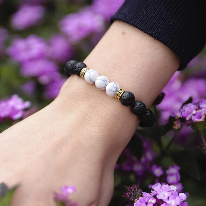 White Howlite Diffuser Crystal Bracelet - Image 3